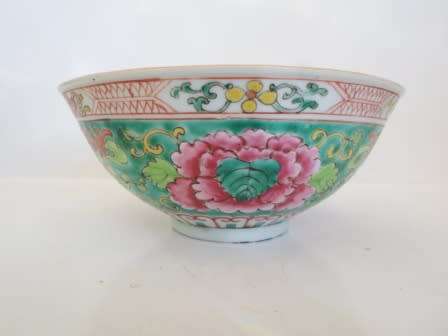 RARE!! 18TH CENTURY CHINESE QIANLONG FAMILLE ROSE BOWL CIRCA 1780's VALUE R5950 WOW!!