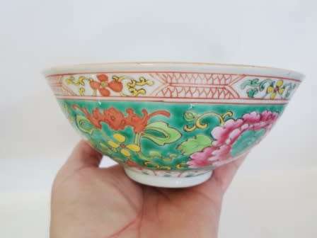 RARE!! 18TH CENTURY CHINESE QIANLONG FAMILLE ROSE BOWL CIRCA 1780's VALUE R5950 WOW!!