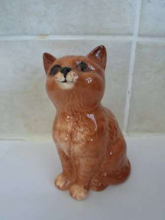 SO CUTE!!  VINTAGE ROYAL DOULTON GINGER CAT MINT CONDITION!!
