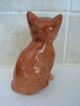 SO CUTE!!  VINTAGE ROYAL DOULTON GINGER CAT MINT CONDITION!!