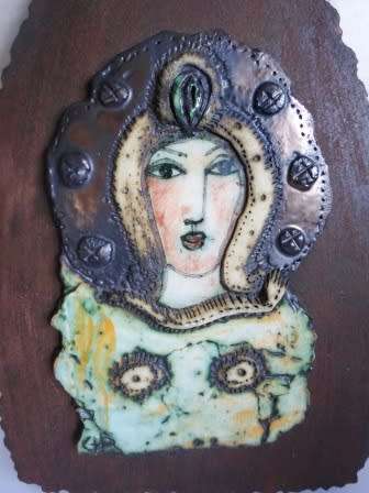 GORGEOUS!! CHARMAINE HAINES CERAMIC WALL SCULPTURE  175 X 110mm  VALUE R1500