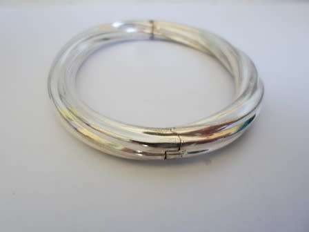MAGNIFICENT!! CHUNKY STERLING SILVER CLIP BANGLE 25,3g  WOW!!