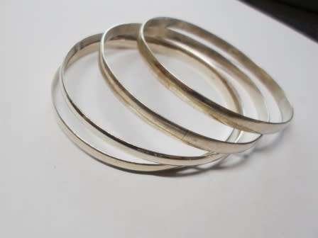 WOW!!! 4 X  VINTAGE STERLING SILVER BANGLES 2 X 4mm & 2 X 5mm  30,2g  WOW!!
