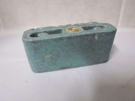 WOW!! VINTAGE CHINESE CERAMIC BRUSH REST WOW!!