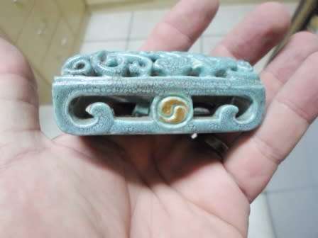 WOW!! VINTAGE CHINESE CERAMIC BRUSH REST WOW!!