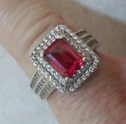 GORGEOUS!! STERLING SILVER RUBY and CZ RING   6,5g WOW!!