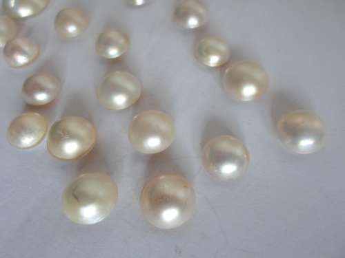 WOW!! COLLECTION OF 19 MABE PEARLS WOW!!