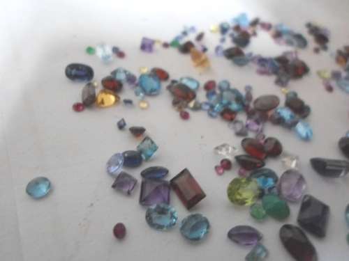 WOW!! 83,50ct COLLECTION OF MIXED GEM STONES STUNNING STONE!! WOW!!