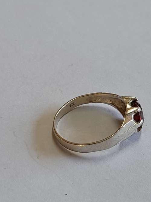 Awesome vintage sterling silver garnet ring 2,5g  Wow!!