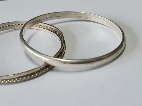 Wow!! 2 x sterling silver bangles 1 is 3 in 1   24,4g wow!!