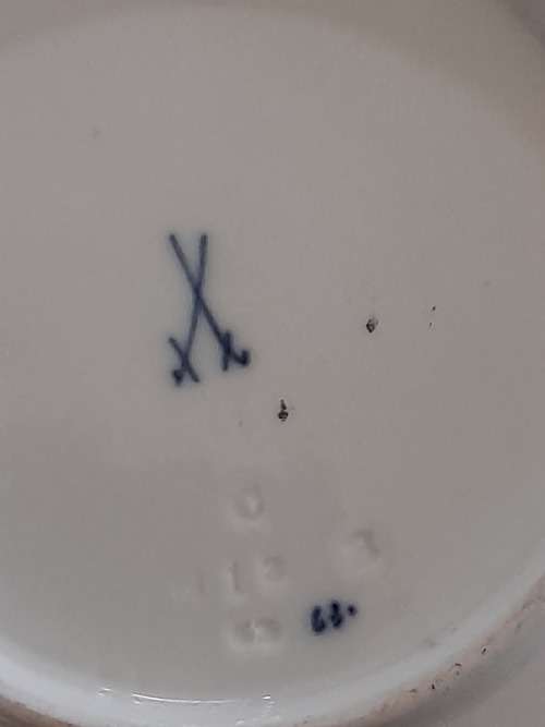 Spectacular!! Antique Meissen hand painted plate amazing condition!! Value R4950