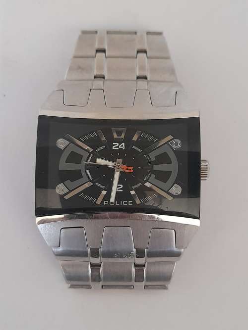 Awesome Police watch 100% working!! Small strap!!