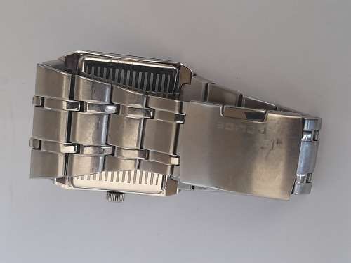 Awesome Police watch 100% working!! Small strap!!