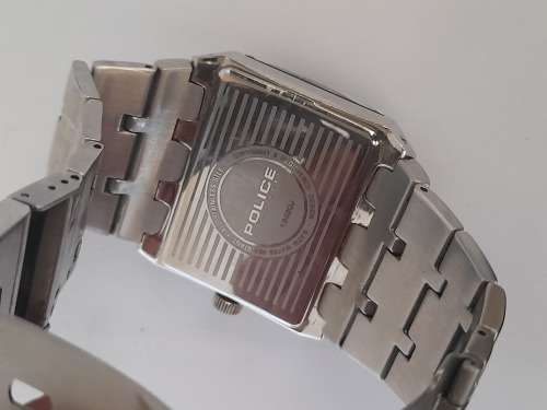 Awesome Police watch 100% working!! Small strap!!