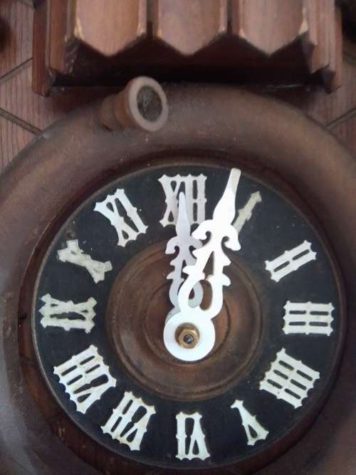 Huge!! Vintage German hunter cuckoo clock with musical dancers Value R6500 wow!!