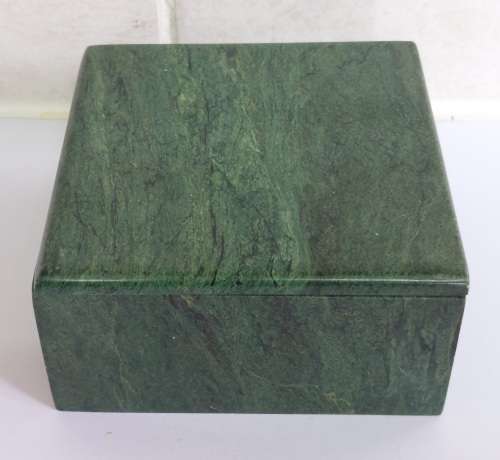Awesome vintage Verdite stone trinket box wow!!