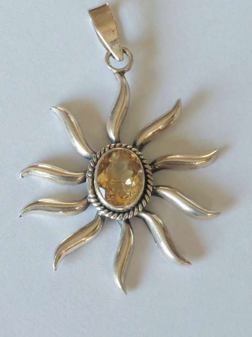 Wow large sterling silver yellow sapphire sun pendant 7,8g wow!!