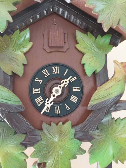 Wow!! Awesome vintage German cuckoo clock 100% working!!