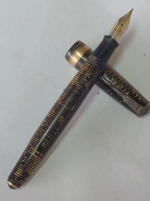 Wow!! 1939 brown striped Parker `Long Major` vacumatic fountain pen