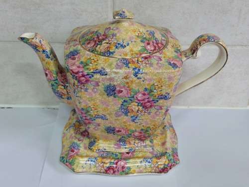 Wow!! 1930`s Royal Winton Welbeck chintz teapot & stand Value R2500