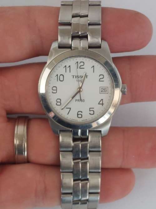 WOW!! Tissot PR50 mens stainless steel quartz watch Value R3000