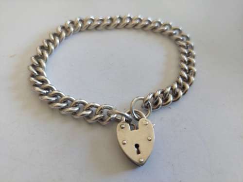 Wow!! Amazing vintage sterling silver charm bracelet with padlock 30,2g