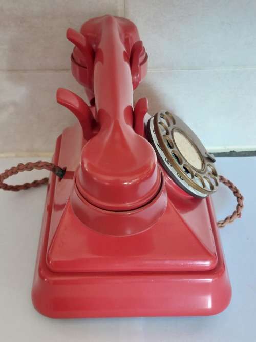 Rare!! 1930 `SA` Siemens Red King Pyramid phone Value R12000