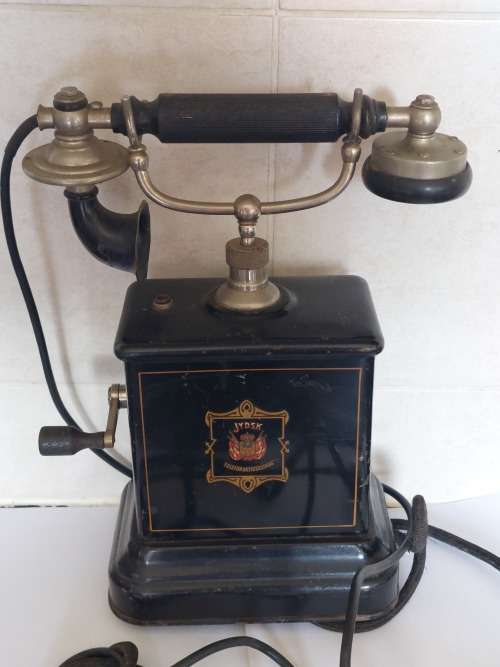 Awesome antique JYDSK crank phone Value R3500