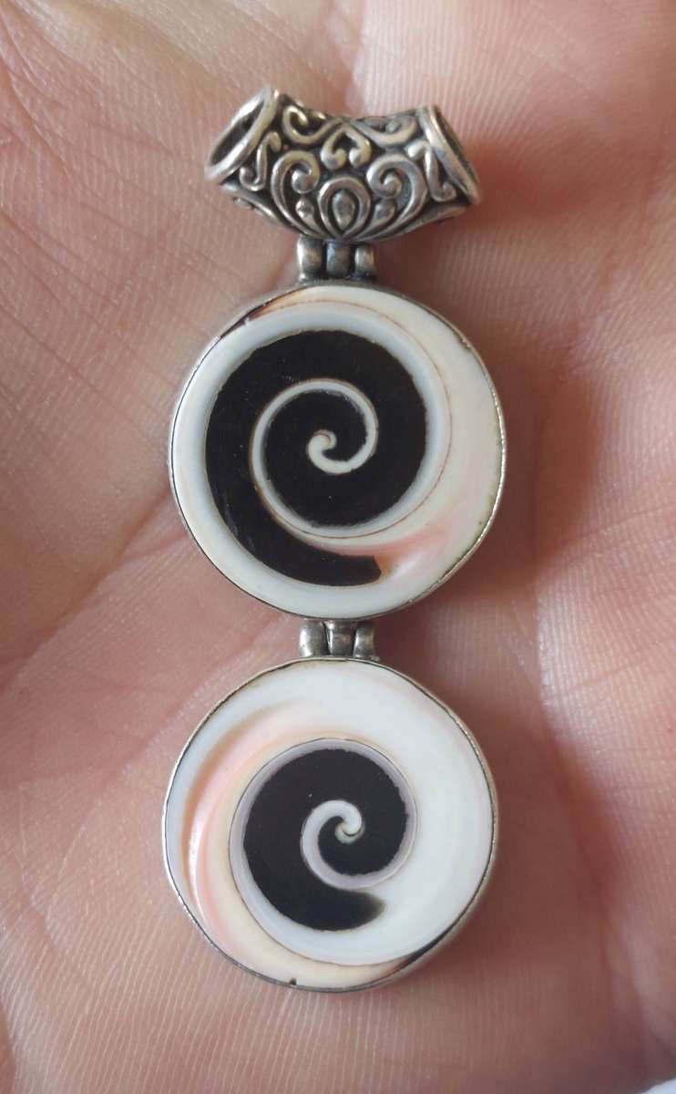 Magnificent large vintage sterling silver shell pendant 14,9g wow!!