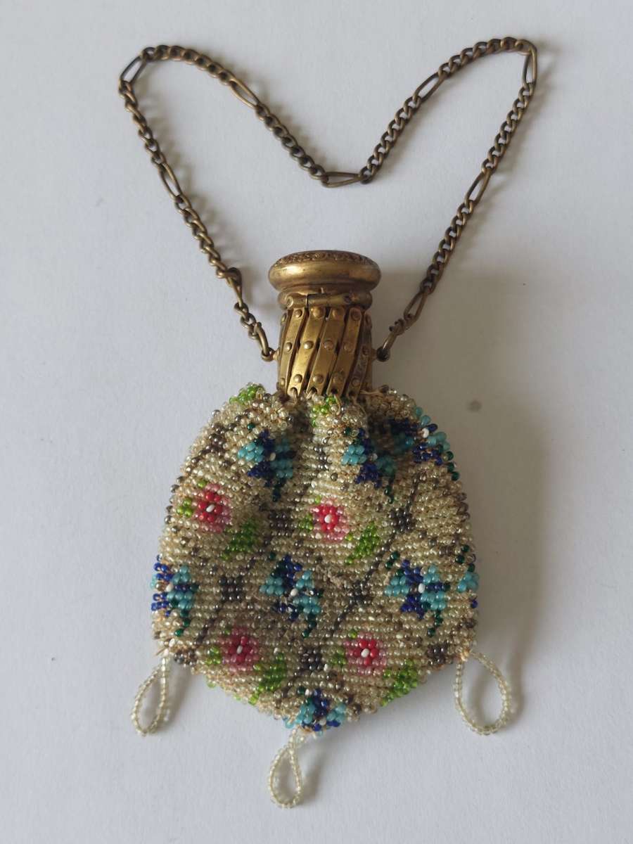 Amazing Victorian beaded concertina purse circa 1900 value R1500