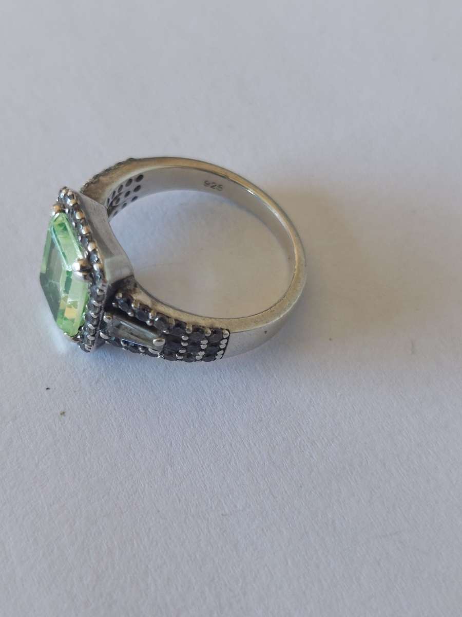 Gorgeous!! Vintage sterling silver neon green crystoberyl & cz ring 5,4g STUNNER!!