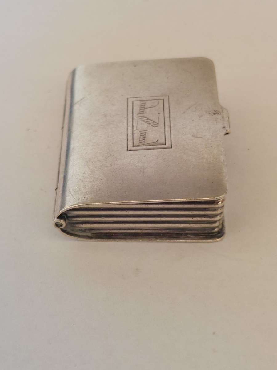 Rare Find!! Antique Napier sterling silver book form pillbox circa 1920,  21,7g