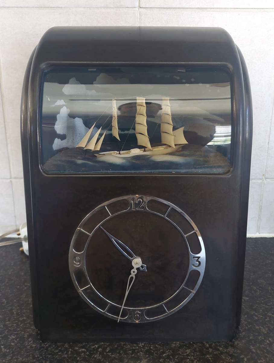 Rare! Art Deco Bakelite Vitascope electric illuminated ship clock Value R9500