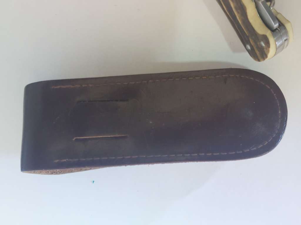 Amazing vintage Mikov stag horn hunting folder Value R2500