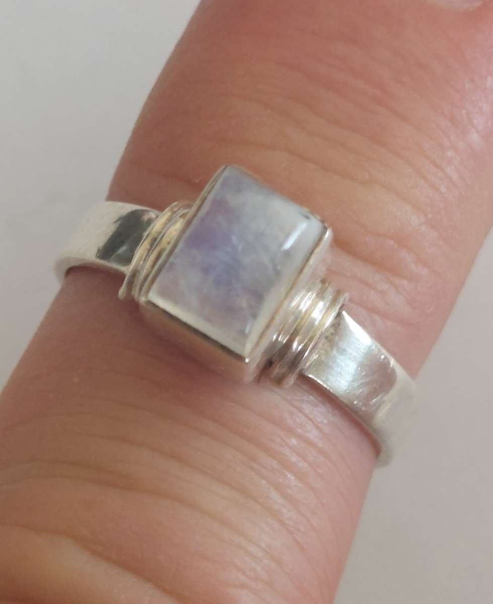 Vintage sterling silver moonstone ring 2,8g