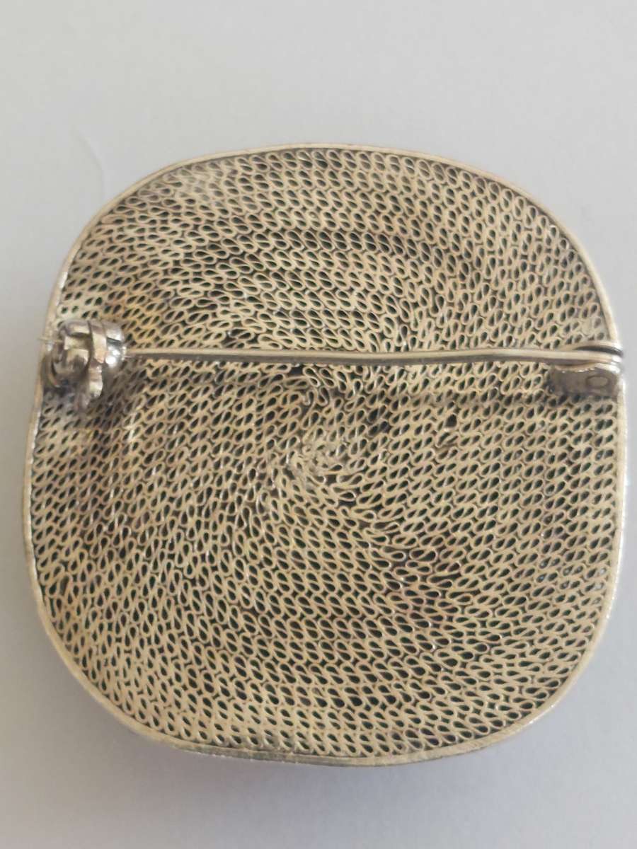 Rare!! Antique Chinese sterling silver & carved bone brooch circa 1900,  17,8g