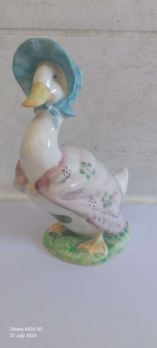 Lovely vintage Beswick "Beatrix Potter" Jemima Puddleduck figure