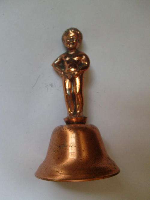 CUTE! PEEING BOY COPPER ON METAL BELL