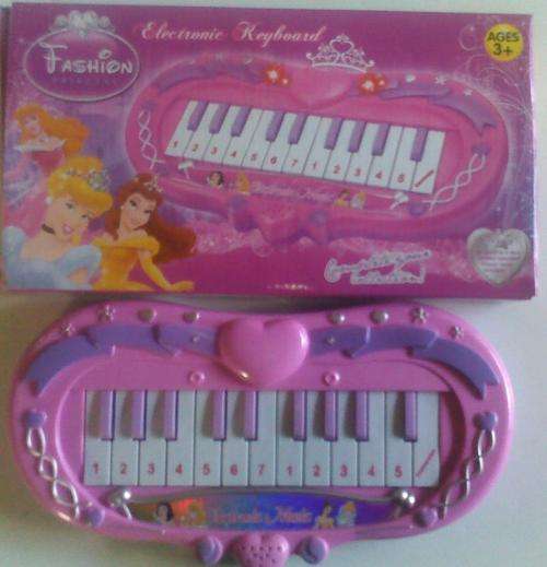 Fashion Princess Electronic Keyboard. Music and light!