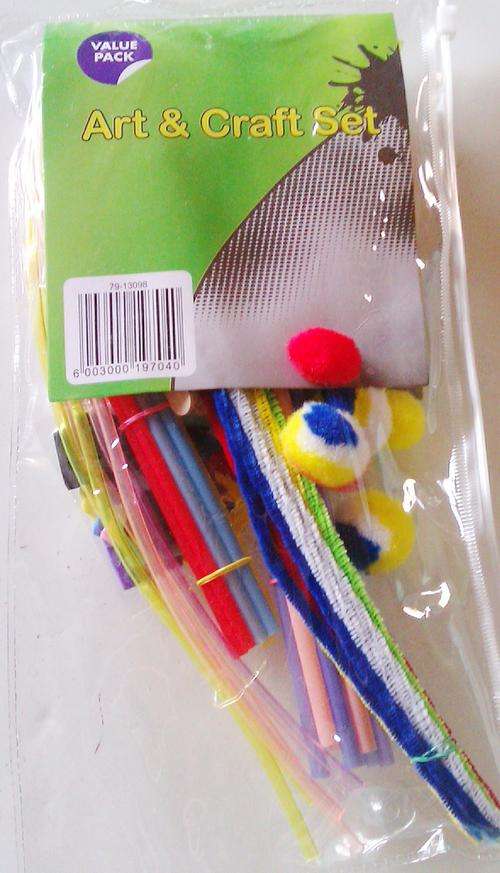 Value Pack Arts and Crafts Set, includes lovley storage/carry bag.