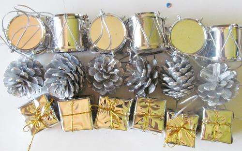 18 Piece Silver Christmas Decorations.