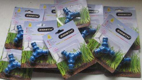 BULK LOT - 3 way coupling - Bid per item - R1 Bid increments-Shipping R40, additional items are FREE