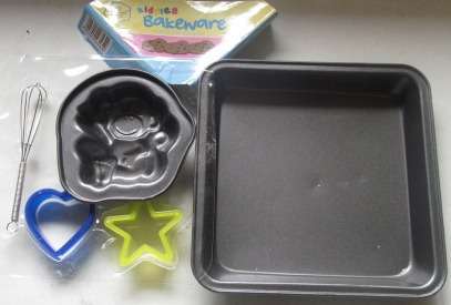 Non stick BAKING SET Perfect for the holidays- Shipping R40, additional items are FREE