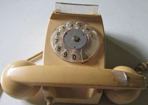 Old telephone, still in 100% working condition !!!!