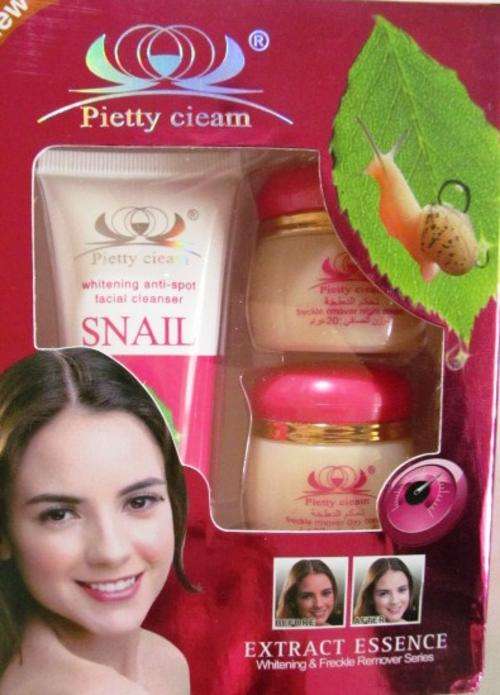 Snail Gel Kit -  Includes, anti-spot cleaner and day and night cream.
