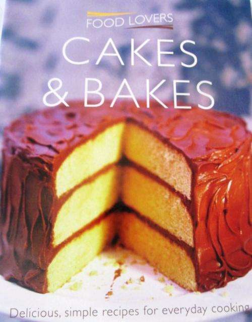 PERFECT for the Festive Season !!! CAKES AND BAKES Cookbook By FOODLOVERS