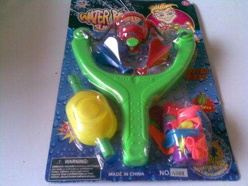 Waterbaloon Slingshot Great for summer!!!! ***Postage only R25 and R10 per additional item***