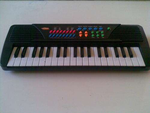 37 key  Keyboard with Microphone ****only R30 postage****