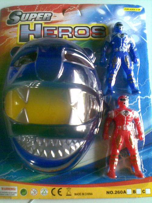 Super Heros mask, with two action figures. Postage only R30 and R10 per additional item.