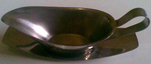 Gravy Boat and Saucer, will complament any collection!!!!